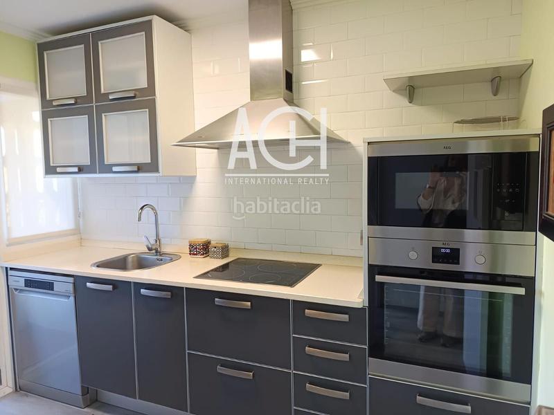 Foto 4b32fda2-3648-4ae1-b650-26be819c5318. Location appartement avec chauffage parking dans Sopela