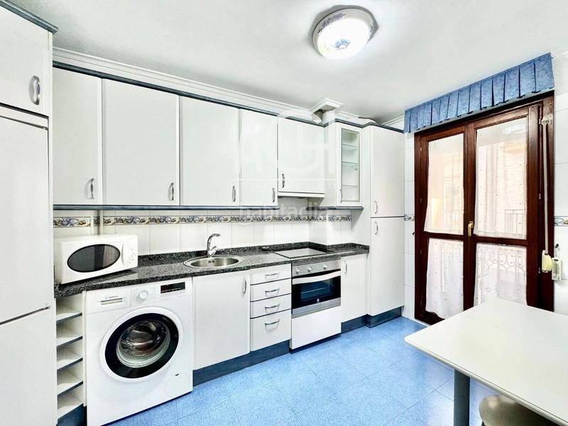 Foto e8948c17-f040-4031-a961-deb8f466a224. Location appartement dans Casco Viejo Vitoria - Gasteiz