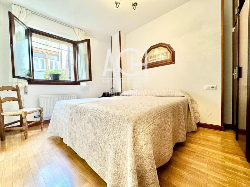 Foto a045fc21-3680-410a-b1d4-4afbb9b6f383. Miete etagenwohnung in Casco Viejo Vitoria - Gasteiz