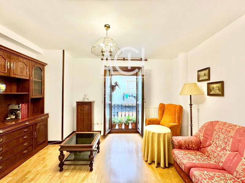 Foto 6ddd2fd6-8bf5-43eb-a037-0e356a219789. Rent flat in Casco Viejo Vitoria - Gasteiz