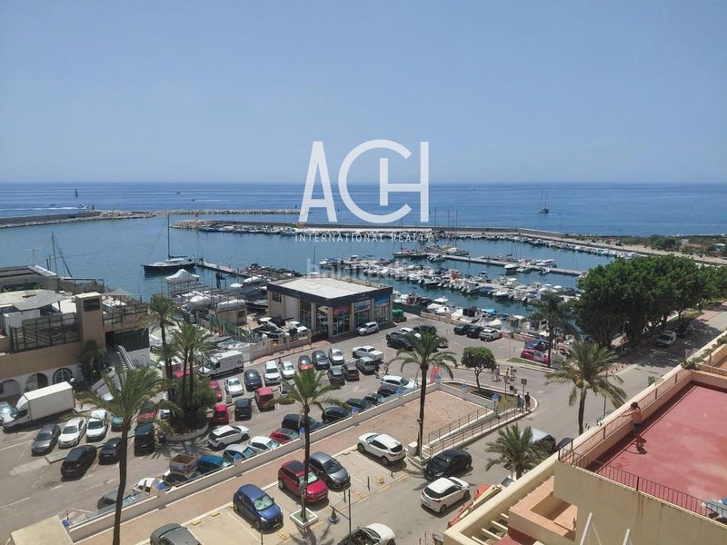 Foto 2a1408a0-6c38-43e6-9db2-2c5707690a33. Pis amb calefacció aparcament piscina a puerto de Estepona Estepona