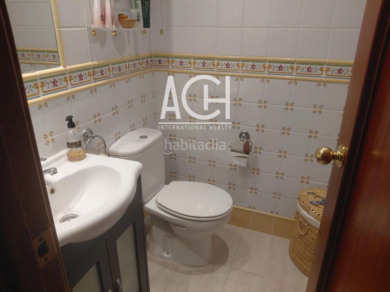 Foto 57a17011-2220-48a7-97de-be4dbe3dcd2e. Pis amb calefacció aparcament piscina a puerto de Estepona Estepona