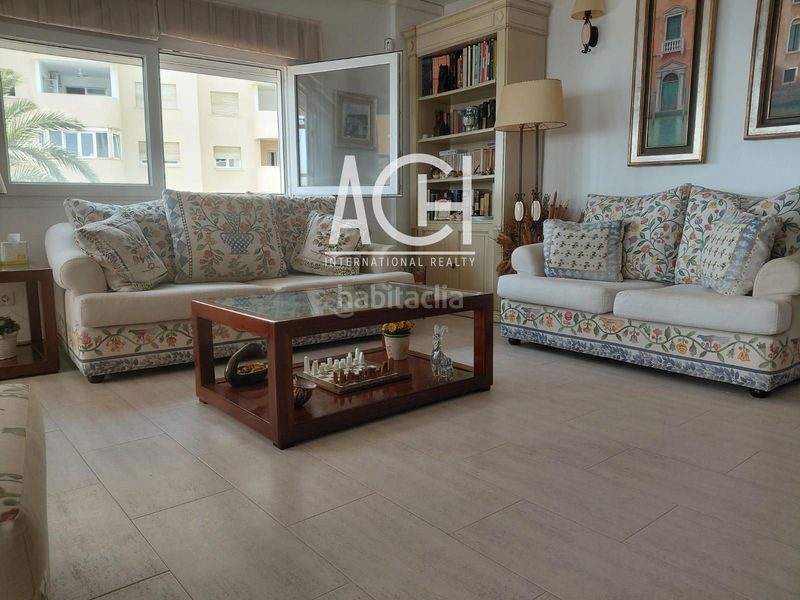 Foto c0f0b7c5-e632-495d-9e09-a39b3989ed18. Pis amb calefacció aparcament piscina a puerto de Estepona Estepona