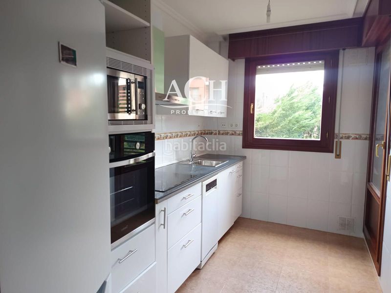 Foto b2d29e30-dd2c-451b-8f24-0f52bd75a1ec. Rent flat with heating parking in Berango