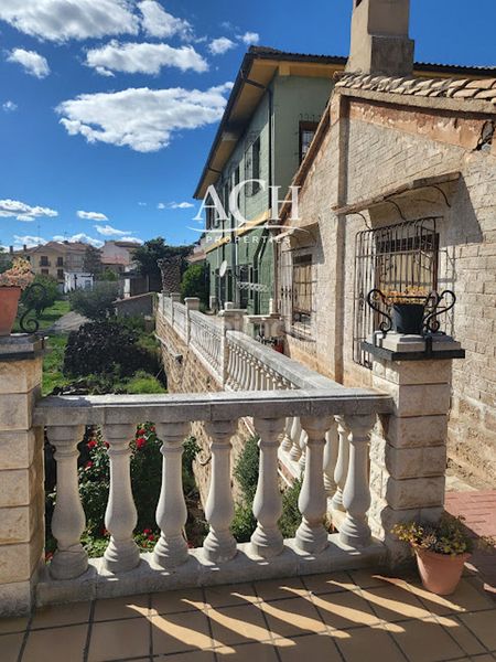 Foto 645ce417-5951-4adb-bbe9-7f9cf0d120d9. Chalet casa señorial en Calanda