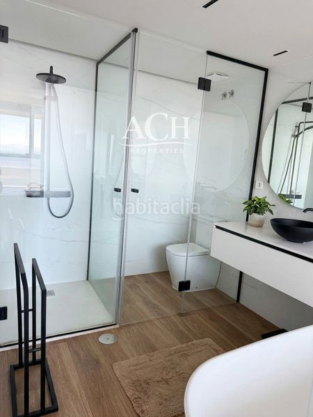 Foto fb01dfdb-e894-46f6-a366-35c8cf24200b. Rent flat with parking pool in Valdeacederas Madrid