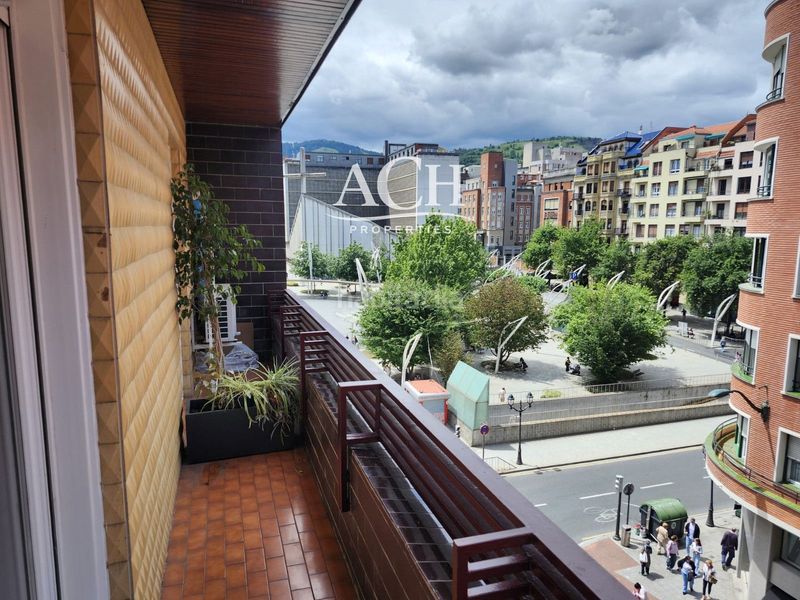 Foto 80a943fb-6c5c-4ff4-b6c6-67a868349925. Lloguer pis amb calefacció aparcament a Zona Indautxu Bilbao