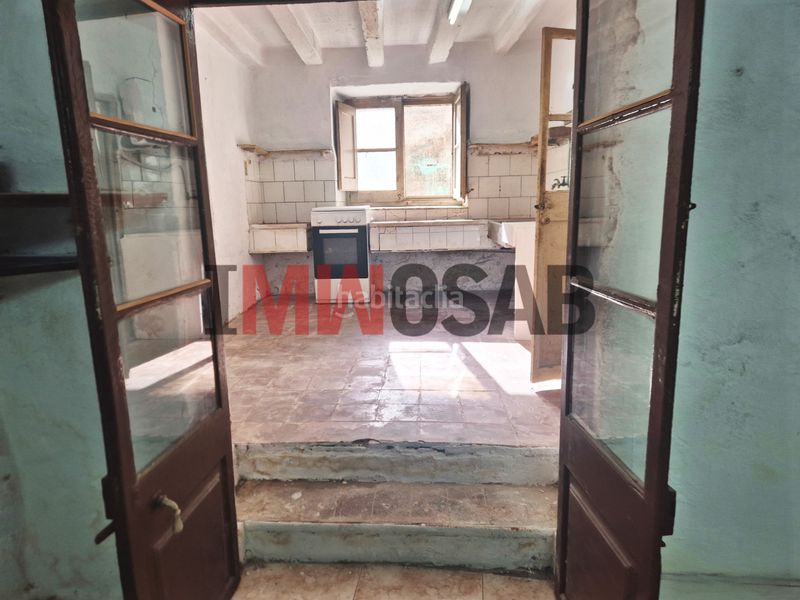 Foto 56548ff3-c872-4d8f-bb7a-0356e56f0463. Casa adossada a Prats de Lluçanès