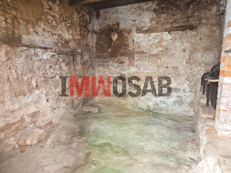 Foto c4faed04-ae51-4bee-b7c9-c39c7a349a6e. Casa adossada a Prats de Lluçanès