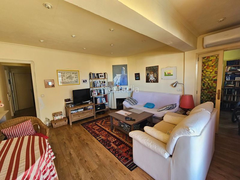 Foto 0e1ae229-c79d-499f-b257-7c93db548409. Àtic amb xemeneia a Pere Garau Palma de Mallorca