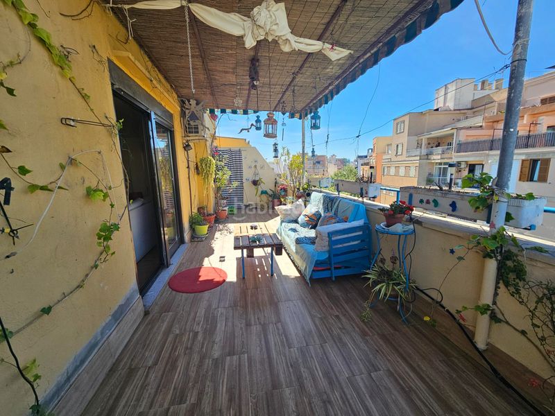 Foto 9f35c573-9cd1-49f4-82f9-2efea69bfe31. Àtic amb xemeneia a Pere Garau Palma de Mallorca