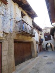 Casa adossada a Peñarroya de Tastavins. Peñarroya de tastavins.- casa antigua para rehabilitar