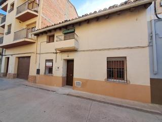 Casa aparellada a Valderrobres. Valderrobres.- casa parcialmente reformada !descubre sus posibil