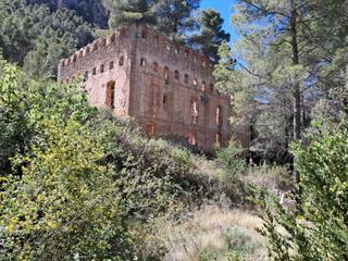 Finca rústica a Valderrobres. Tesoros del matarraña: la fábrica bonica