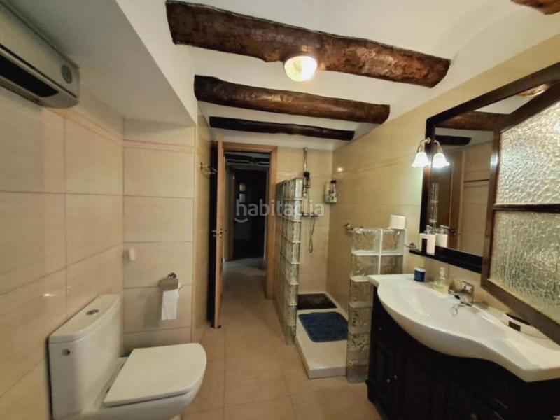 Foto 27e35e86-42aa-4da5-8321-5932a7b7ed61. Casa aparellada amb xemeneia a Peñarroya de Tastavins