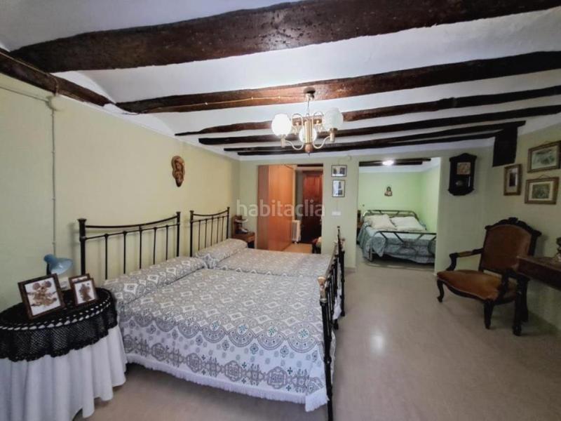 Foto 3e91dd4a-6559-4329-ba33-8efbb33318c0. Casa aparellada amb xemeneia a Peñarroya de Tastavins