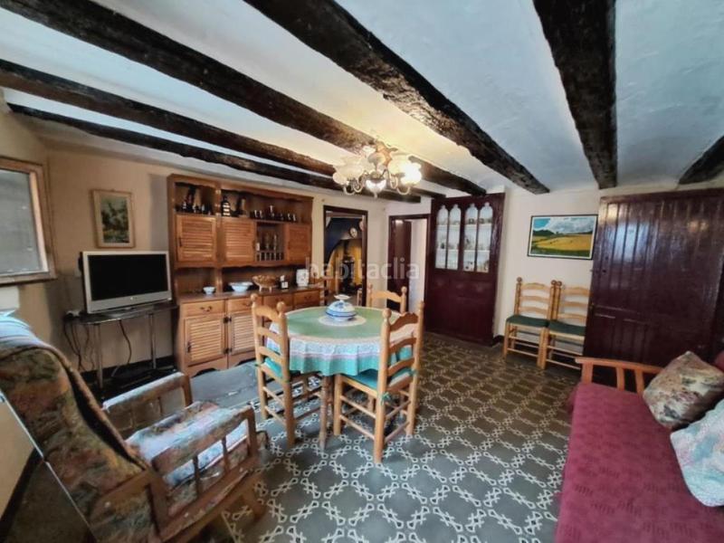 Foto 892a8d1f-a1c9-4591-ad04-abb8807d4f7b. Casa aparellada amb xemeneia a Peñarroya de Tastavins