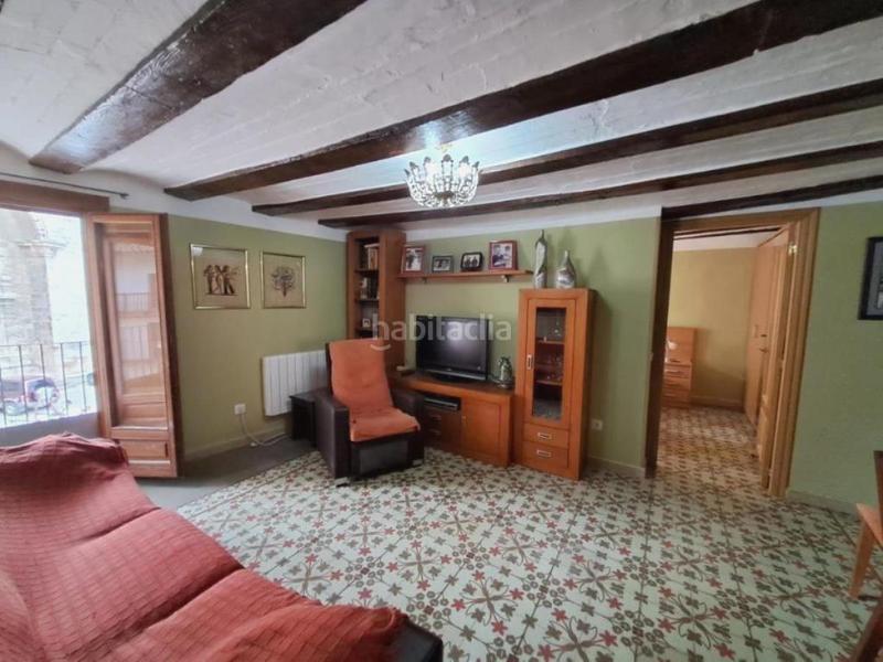 Foto 93160be1-0db5-4085-a500-3fc5f4c1b127. Casa aparellada amb xemeneia a Peñarroya de Tastavins