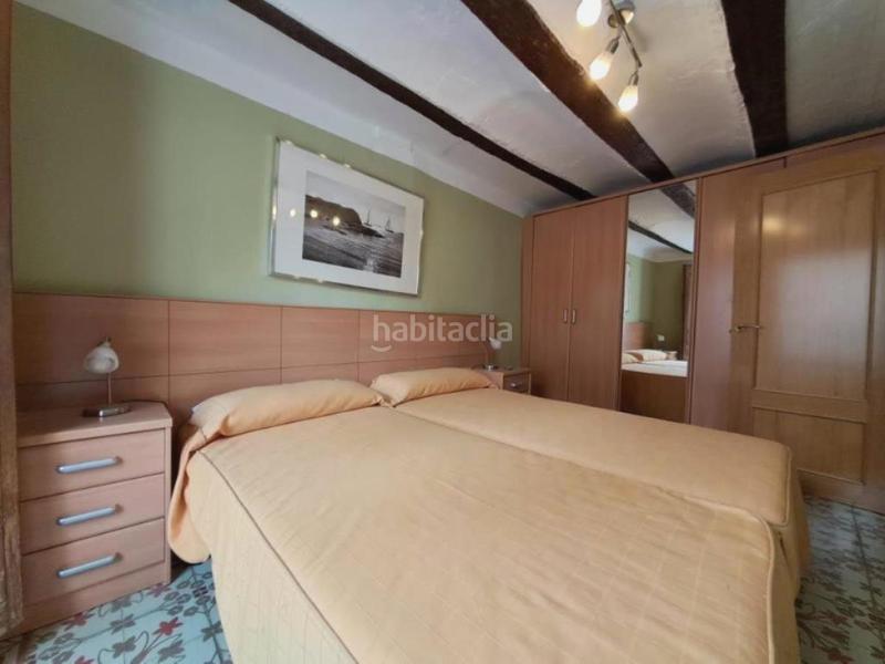 Foto c2fcf986-700c-4b34-bdea-9ca303c550a8. Casa aparellada amb xemeneia a Peñarroya de Tastavins