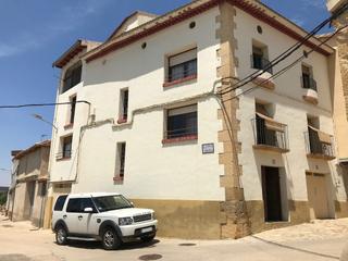 Casa aparellada en Caada de Verich (La). Casa de 578 m2 con mucha luz natural