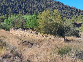 Finca rústica a Arens de Lledó. Arens de lledó.- finca rústica con conexión de agua y luz de la