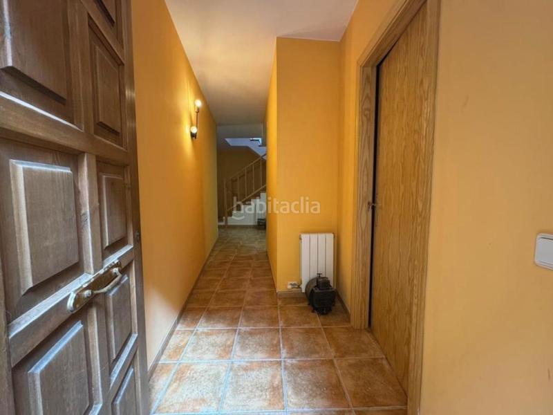 Foto 1216f46f-e1f4-4411-bd7b-9259d1426dd7. Casa bifamiliare con riscaldamento parcheggio in Cretas