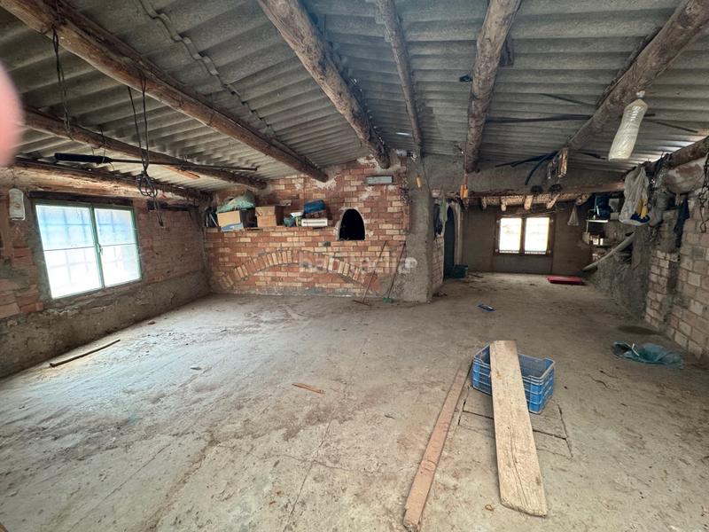 Foto 74611ad1-9ff0-4451-a023-d8aafa16c10f. Casa bifamiliare con parcheggio in Ráfales