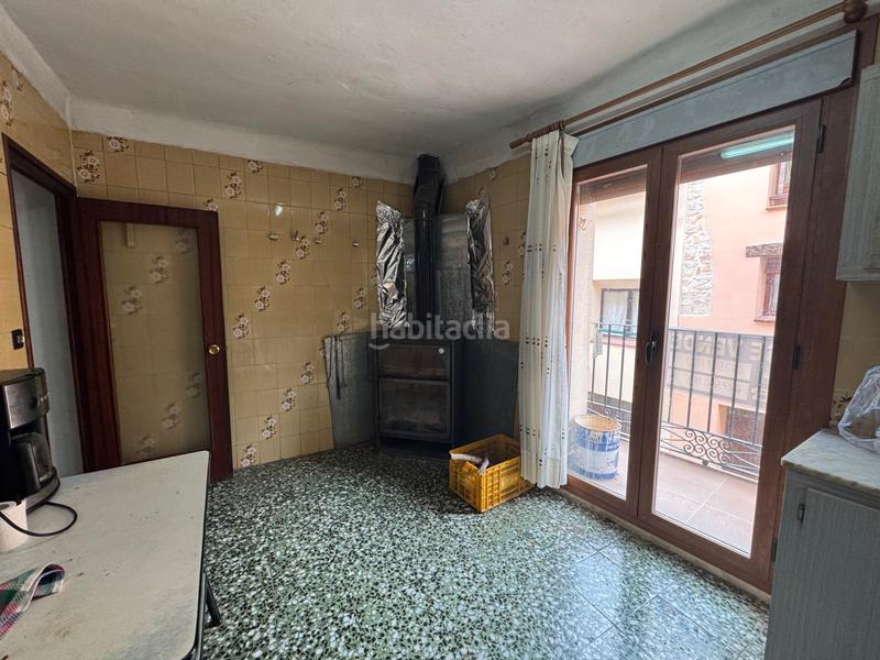 Foto af373fc4-f4bb-4e5f-8c18-32f87653477e. Casa bifamiliare con parcheggio in Ráfales