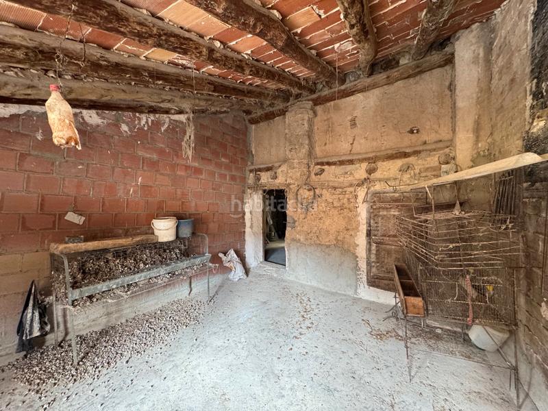 Foto f674ac81-1936-4298-93ea-c586fb7473db. Casa bifamiliare con parcheggio in Ráfales