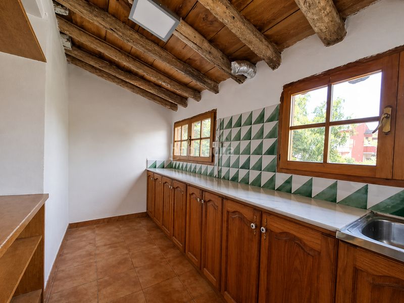 Foto 66f38419-3806-4ea7-89b1-8360d49a09a8. Casa aparellada amb calefacció a Valderrobres