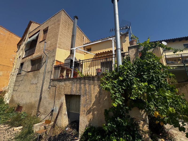 Foto 8e14575d-279d-431c-a758-c25769976434. Masia amb calefacció aparcament piscina a Cretas