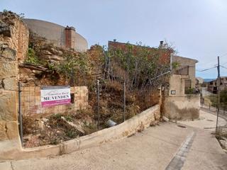 Wohngrundstück  Calle angustias. Solar urbano en cretas