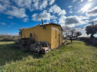 Finca rústica a Valjunquera. Finca rústica con almacén agrícola