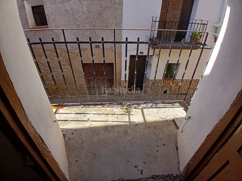 Foto 0c667d6c-6cf6-4add-ae39-91e87eb1d428. Casa pareada en calle la iglesia 18 casa de pueblo en Ginebrosa (La)