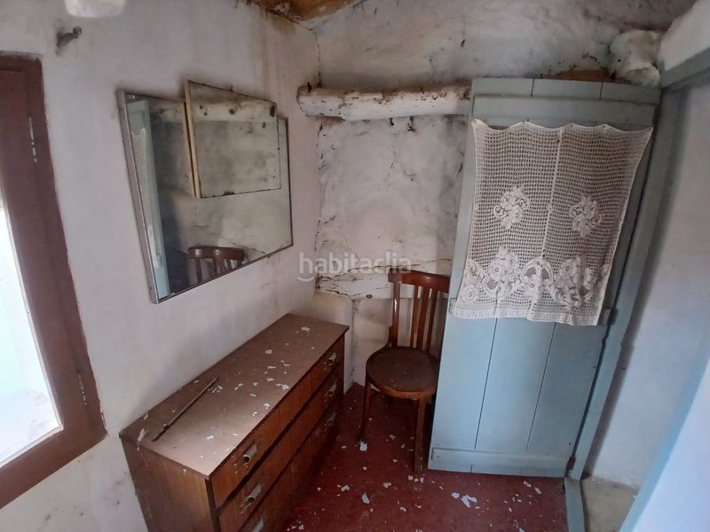 Foto 4b62f3c7-41af-42da-a426-bb94439ce6d4. Casa pareada en calle la iglesia 18 casa de pueblo en Ginebrosa (La)