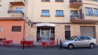 Local commercial  Avenida cortes de aragón. Local con licencia a la venta