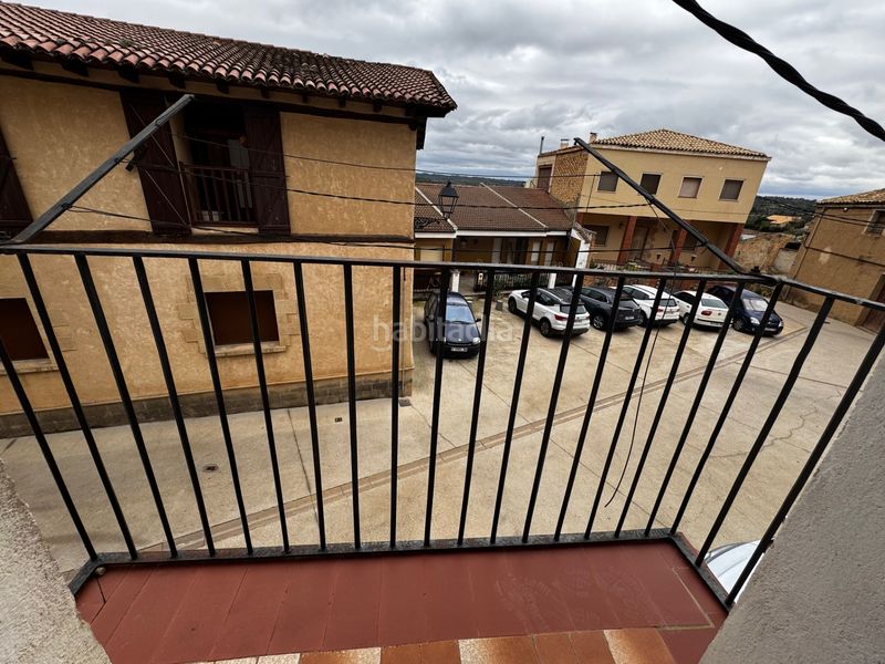 Foto 1b30e0f7-c2b4-43db-af1e-79c32a9e0166. Casa aparellada a Arnes