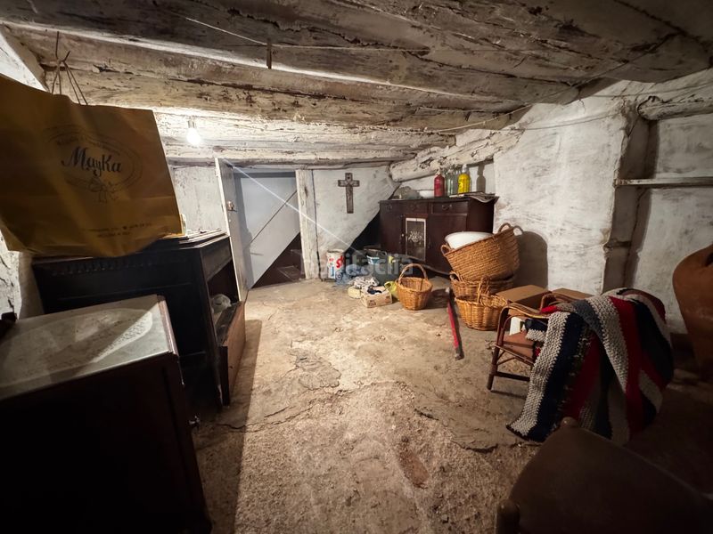 Foto ec5a9c0a-4c7e-4bbe-896f-752bc69fae1a. Casa aparellada a Arnes