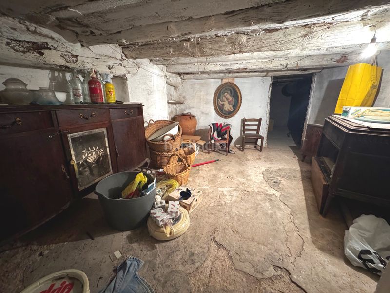 Foto f19365ad-49b1-4488-b7ec-217250605a1a. Casa aparellada a Arnes