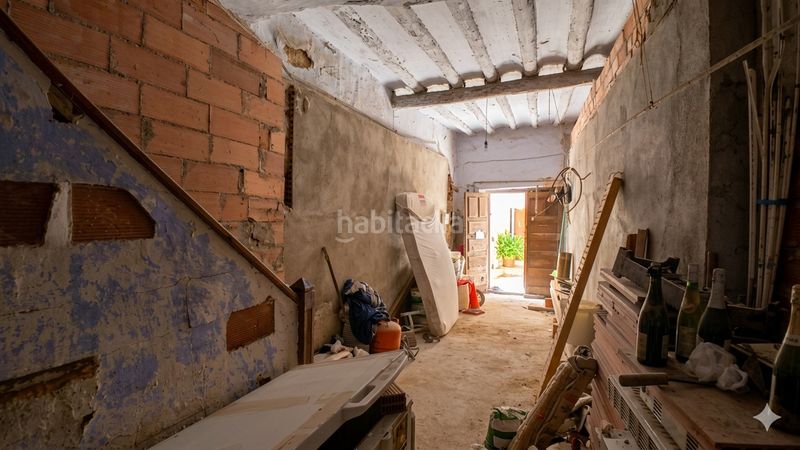Foto 08b66ff2-ee86-41b7-8184-cbed93d5794e. Casa pareada en calle las rocas 4 la codoñera-casa de pueblo a reformar en Codoñera (La)