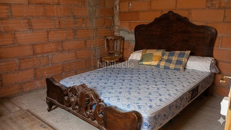 Foto 3616f272-aeaf-48bc-8ef5-bf818d08425e. Casa pareada en calle las rocas 4 la codoñera-casa de pueblo a reformar en Codoñera (La)