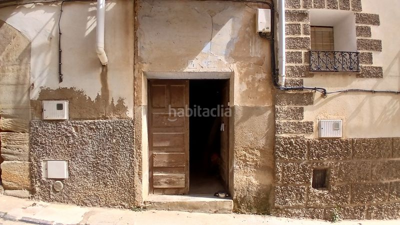 Foto d1457359-10d7-4990-b937-96d85e8f854f. Casa pareada en calle las rocas 4 la codoñera-casa de pueblo a reformar en Codoñera (La)