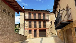 Chalet  Calle extramuros 1. Herbés - casa unifamiliar con terraza