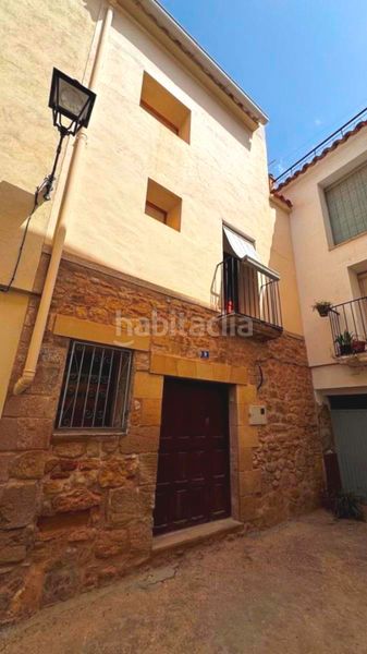 Foto da5986c9-35c3-4a2b-9c33-ab624dcba0ad. Casa aparellada a Valjunquera