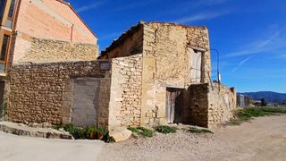 Masia  Calle tremedal 17. Cretas-corral urbano para rehabilitar con vistas