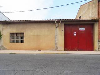 Local commercial à Valderrobres. Valderrobres - almacén con muy buena ubicación