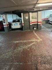 Parking coche  Carrer de mossèn santiago oliveras. En pleno centro venta plaza de parking para coche pequeña oprtu
