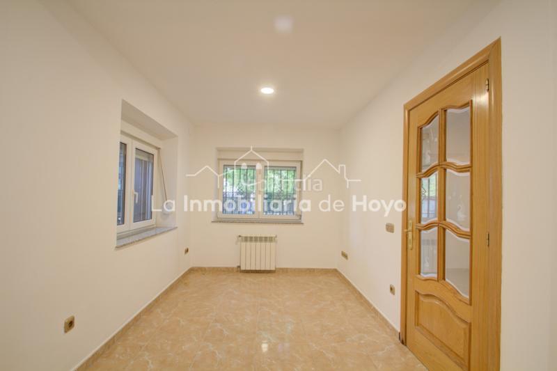 Foto ae4aa3ea-29e2-4ecd-99b1-cc91c814a967. Casa encantadora casa en planta baja en venta en Hoyo de Manzanares