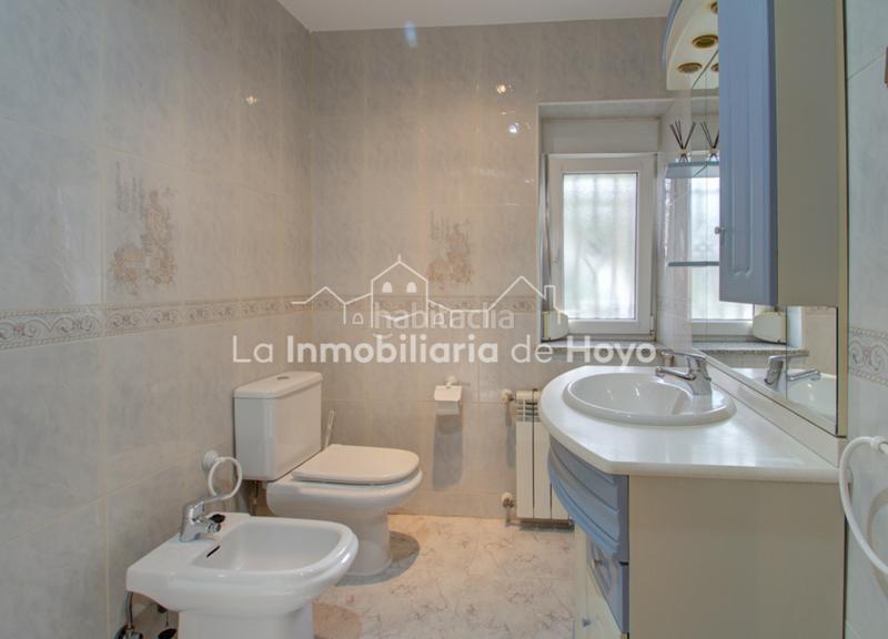 Foto ea32c08c-e36f-4f9b-80bb-eb63b624435f. Casa encantadora casa en planta baja en venta en Hoyo de Manzanares