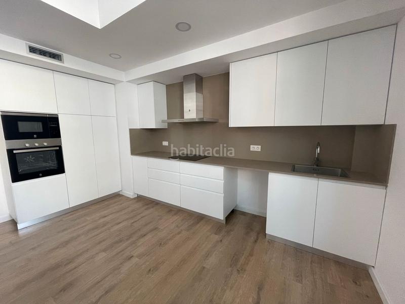 Foto 0e7df066-34c7-4d2c-bd8d-73a690064cce. Dúplex piso en venta en Bufalà en Bufalà Badalona